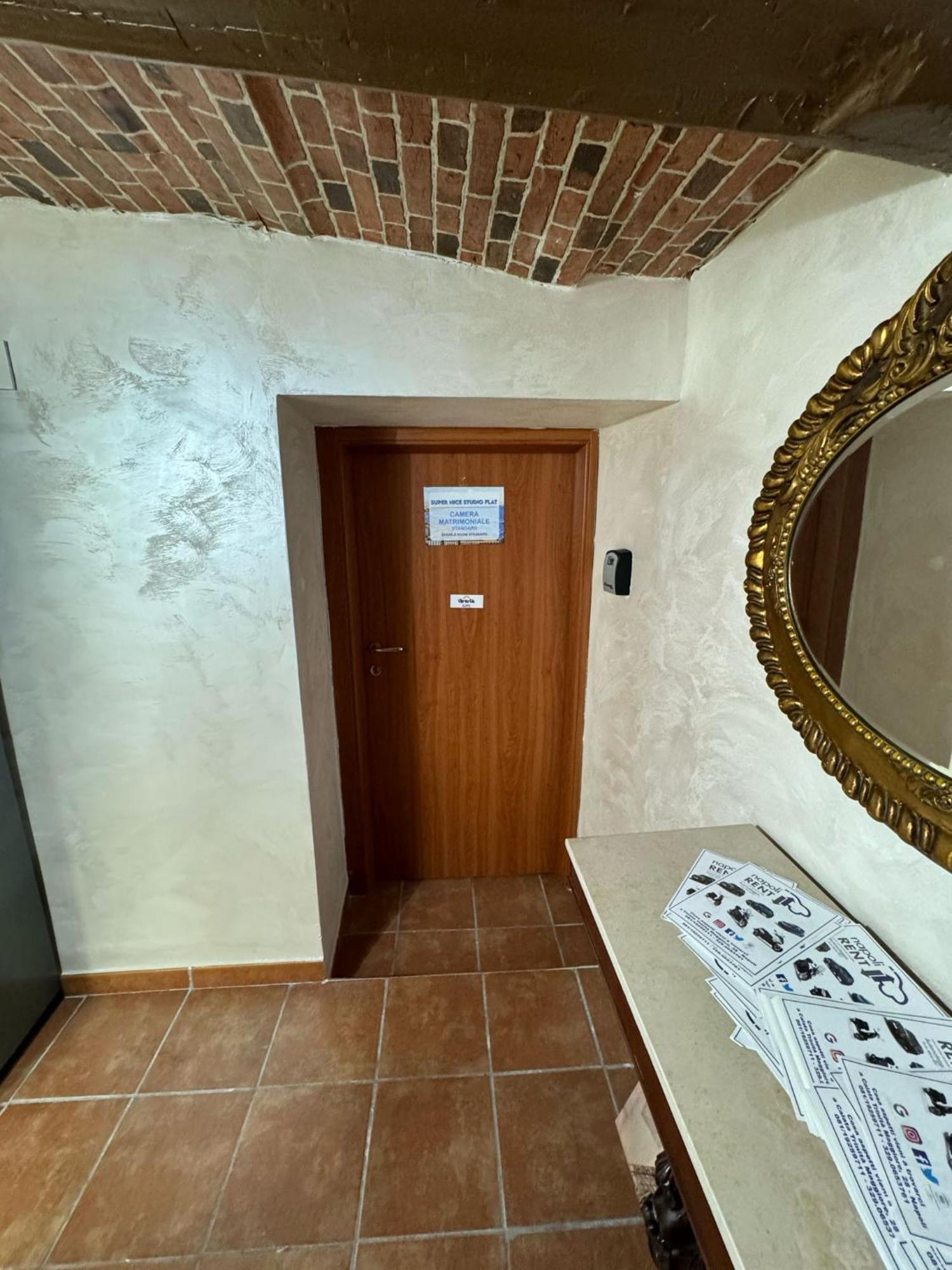 Super Nice Studio Flat Naples Luaran gambar